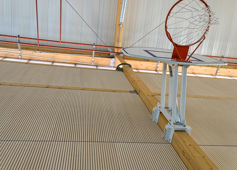Parement rainuré ab pano 50 Sport dans un complexe sportif