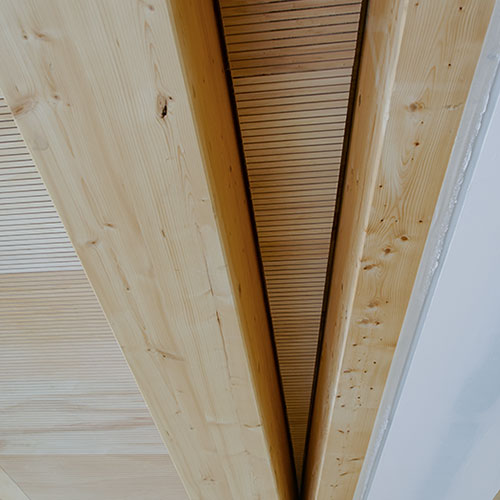 Panneaux semi-acoustiques pour découpes